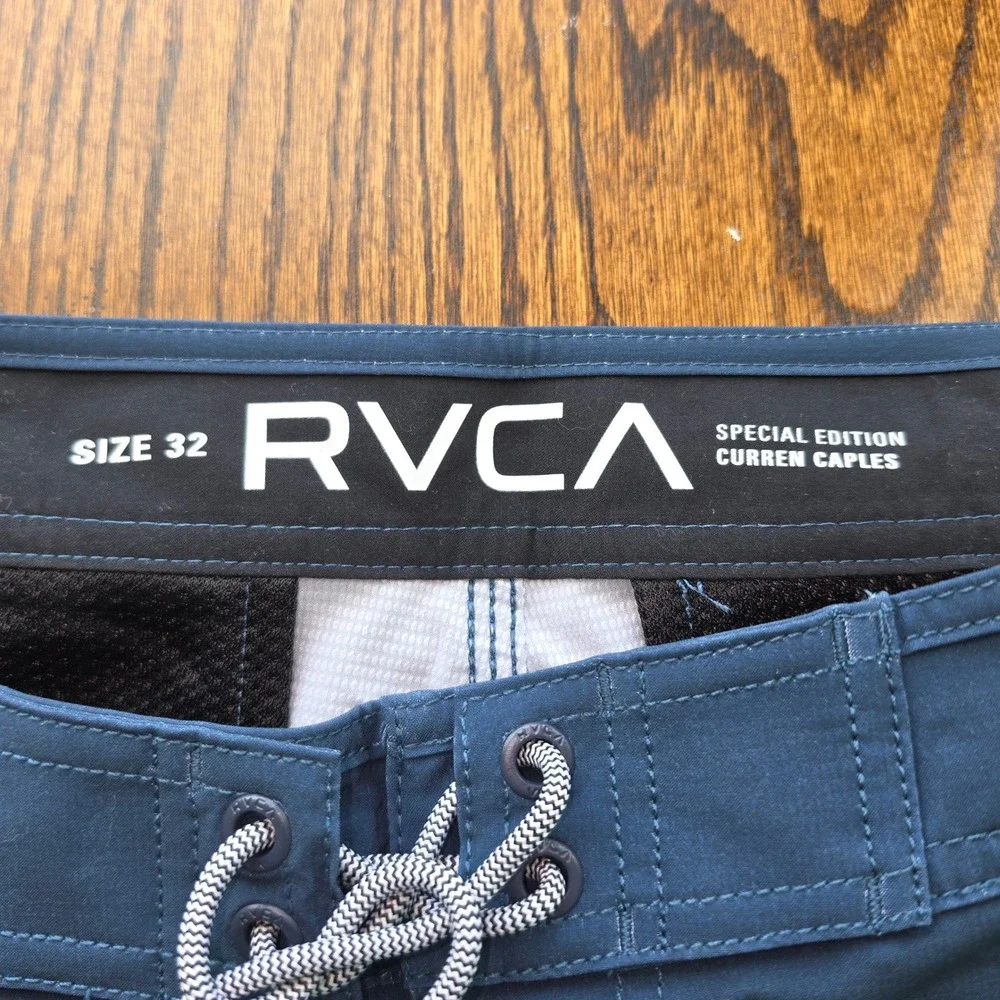 RVCA Mens Curren Caples Special Edition Board Shorts Blue Striped Size 32 NWT